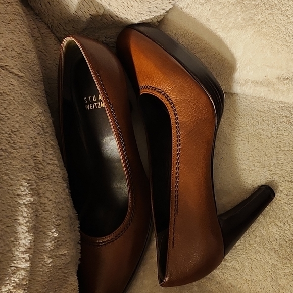 Stuart Weitzman caramel brown heels - Picture 2 of 3